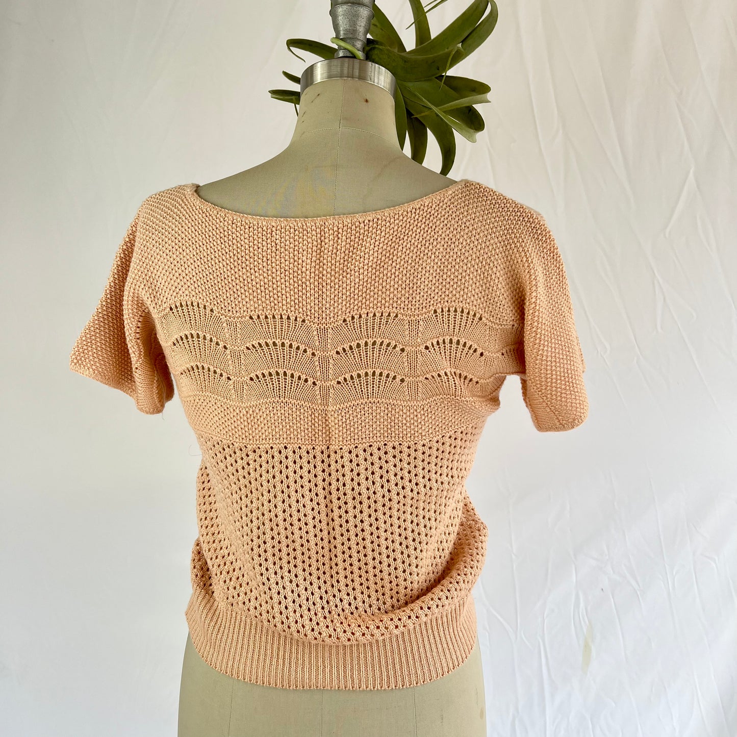 Knit 90's Short Sleeve Boat Neck Top in Salmon