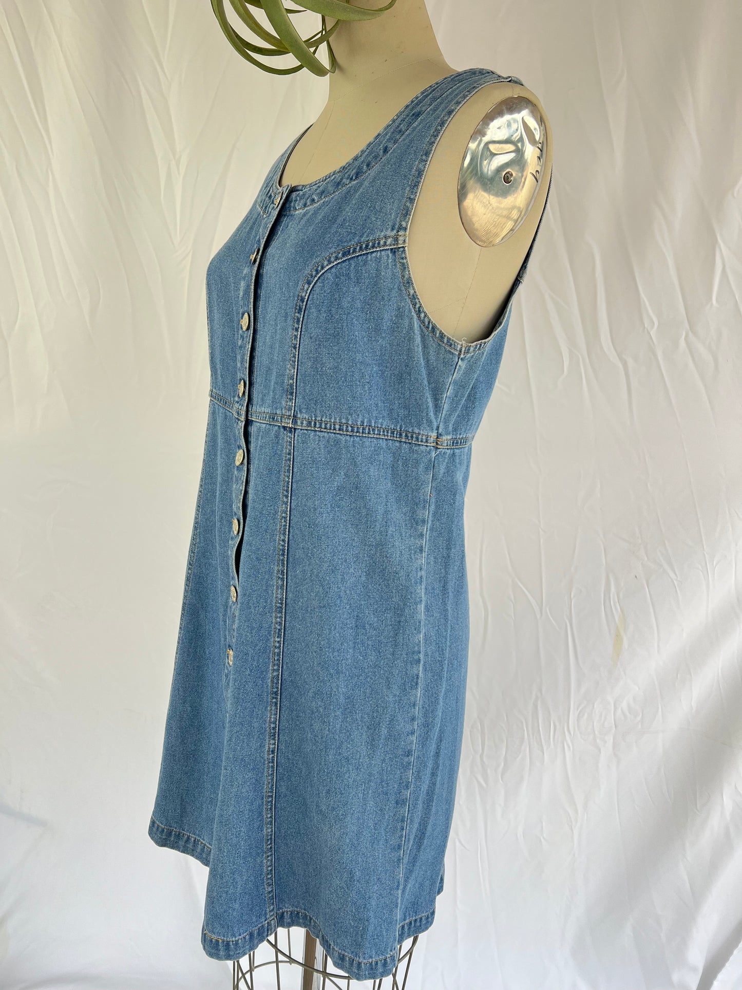 Cherokee 90's Sleeveless Button-Up Denim Dress