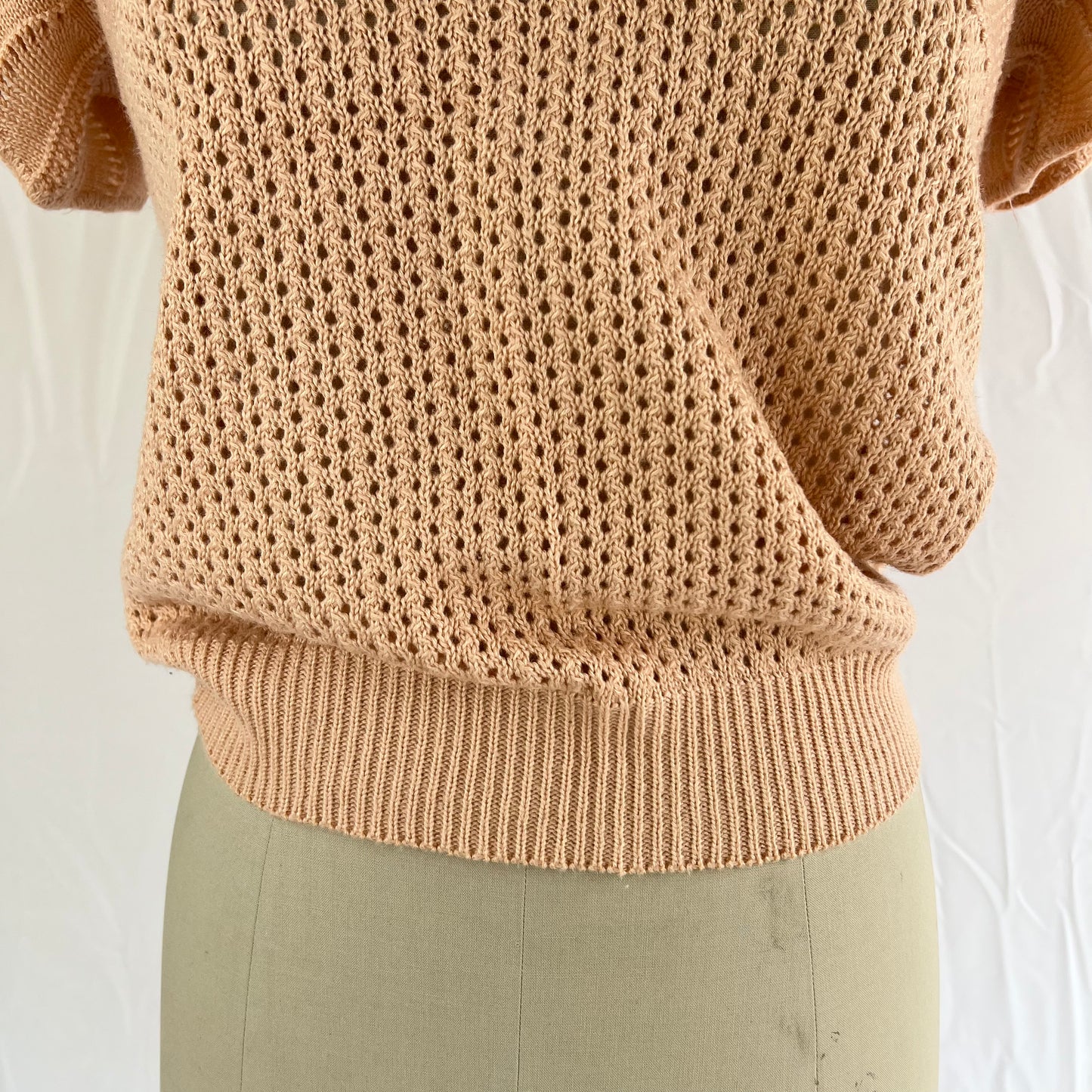 Knit 90's Short Sleeve Boat Neck Top in Salmon