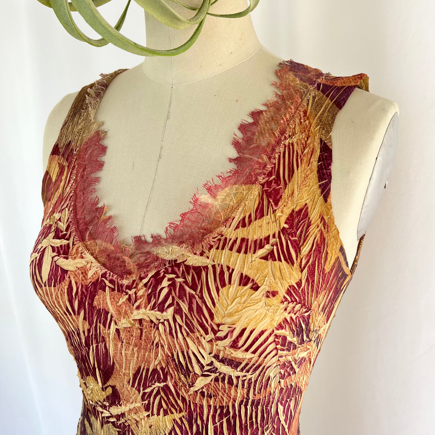 Komarov 90's Leaf Crinkle Sleeveless Handkerchief Hemline Dress