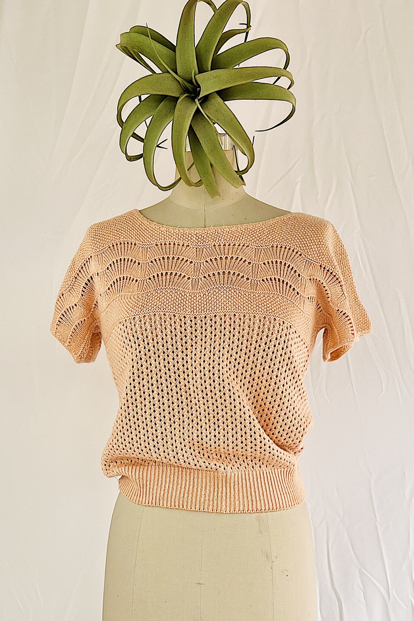 Knit 90's Short Sleeve Boat Neck Top in Salmon